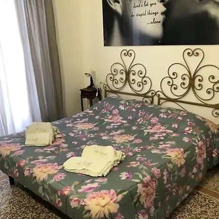 Ferienwohnung Doge Adorno Genua Exterior foto